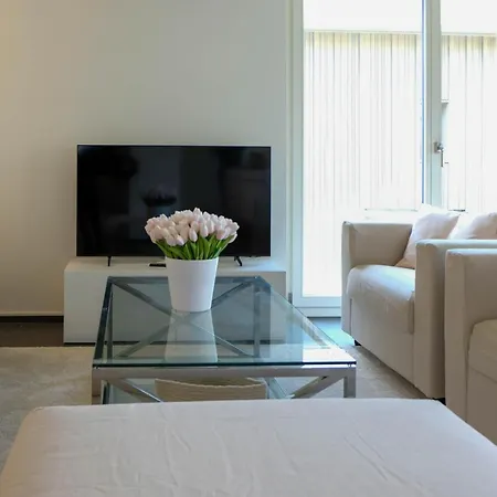 Schlossblick * Spiez