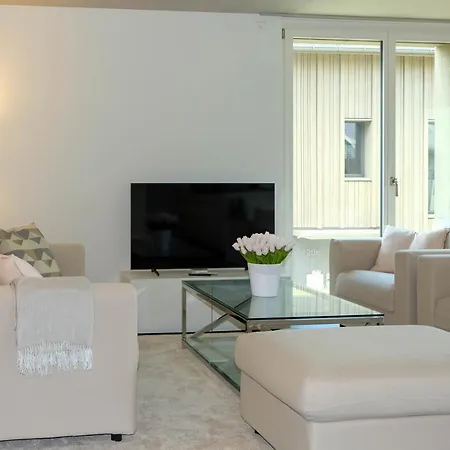 Schlossblick * Spiez